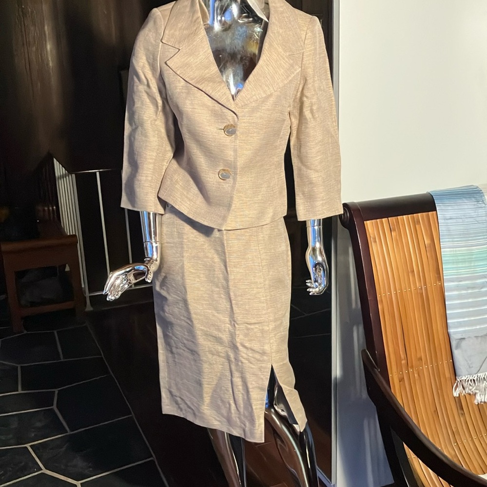 NWT Planet linen blend women’s suit